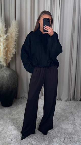 Georgia buxur brúnn