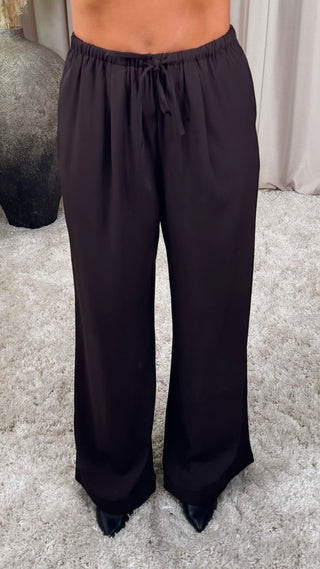 Georgia buxur brúnn